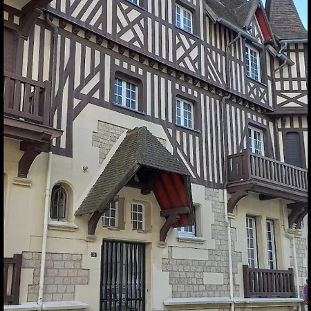 Belle Epoque A 50 M De La Et Du Centre Daire Cabourg